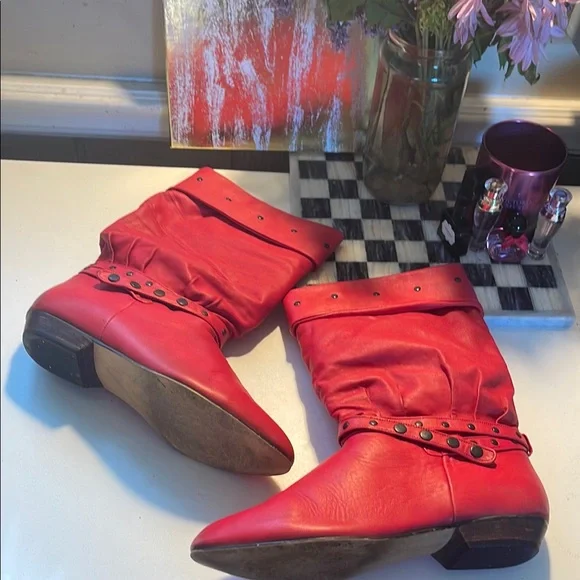 Vintage 1987 Leather Red Slouch Boots - Picture 7 of 13